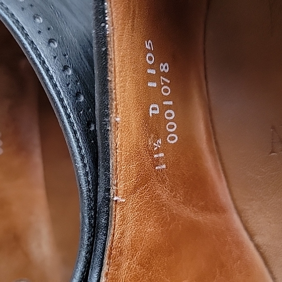 Allen Edmonds Fairfax dress shoes 11 1/2 D - Picture 3 of 8